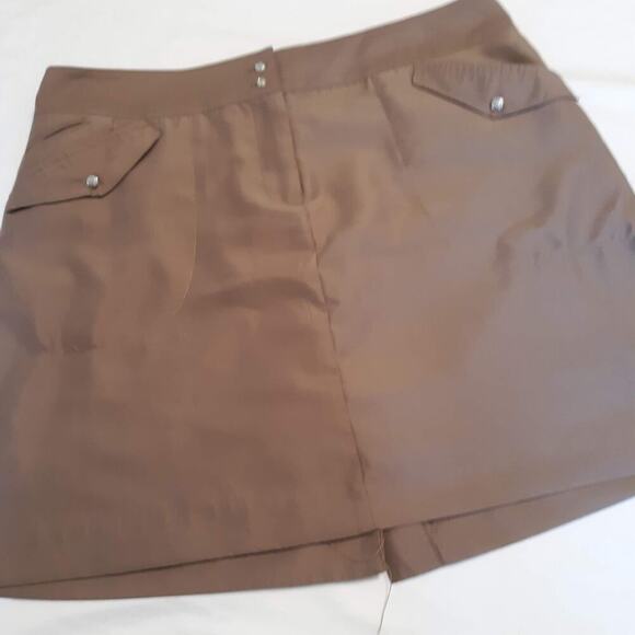 IZOD Performance Skort Dark Taupe Size 6 Excellent Condition - Picture 1 of 11